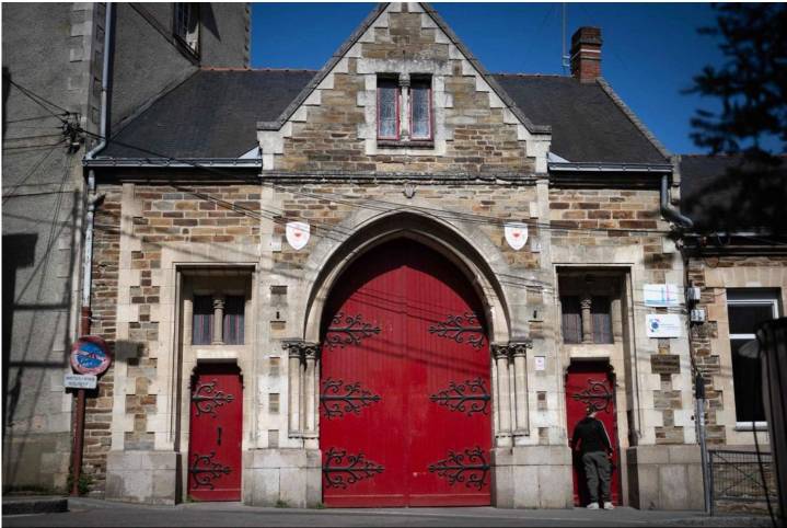 Revelan abusos sexuales de sacerdotes a estudiantes de colegio francés durante 40 años