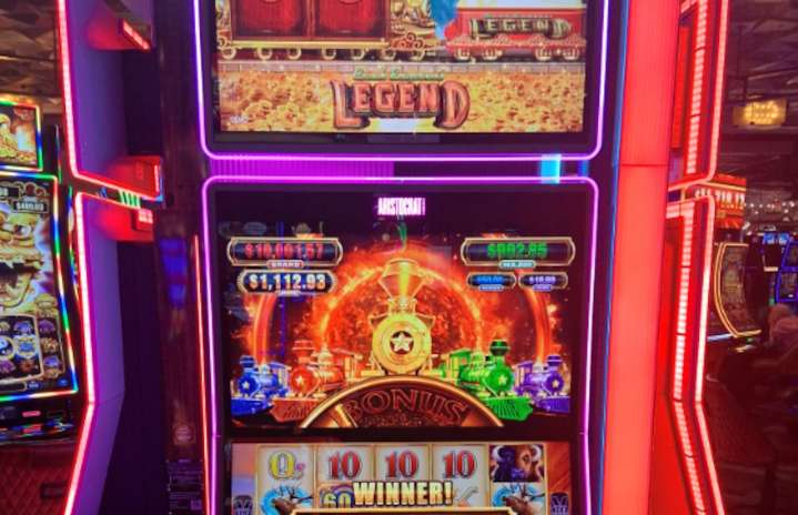 Mass. casino winner: $5 bet ends in jackpot prize