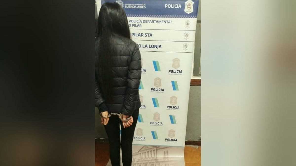 Detienen a una trabajadora sexual que tenía un invernadero de cannabis en su domicilio