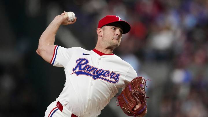 Phillies bring back 40-year-old reliever David Robertson