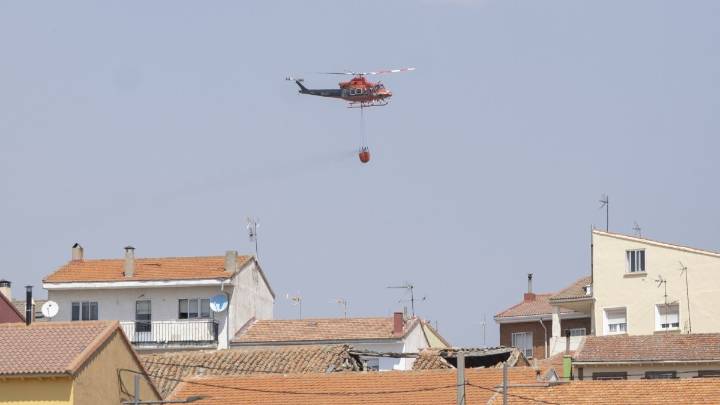 Incendio en el Parque Nacional de Guadarrama en Segovia: medios aéreos y terrestres luchan para sofocarlo