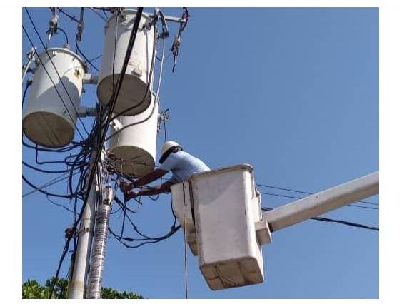 Corpoelec: Intensas precipitaciones afectaron flujo del servicio en la Gran Caracas