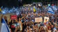 Trump halts Gaza visas as Israelis protest war