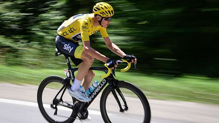 Ciclista cuatro veces ganador del Tour de Francia sufre grave accidente entrenando y será operado... Revisa el informe médico