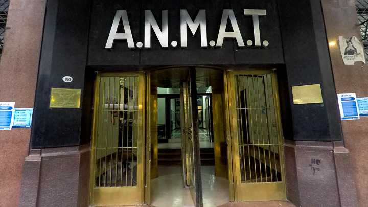 La ANMAT prohibió el uso y la venta de comprimidos para bajar de peso