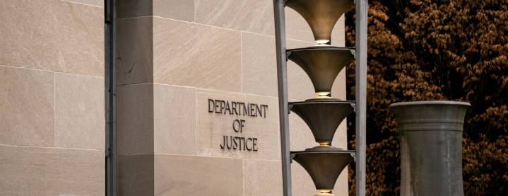 Justice Department Expands Gender Care Probe as Hospital Fights