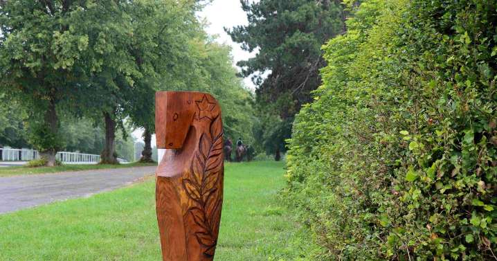 New chess sculpture trail 30 mins from Cambridge where visitors have to crack clues