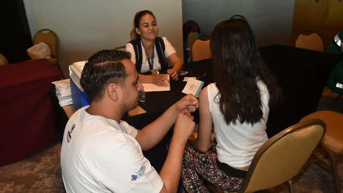 Instalan macrocentros de vacunación contra sarampión en puntos clave de Chihuahua capital