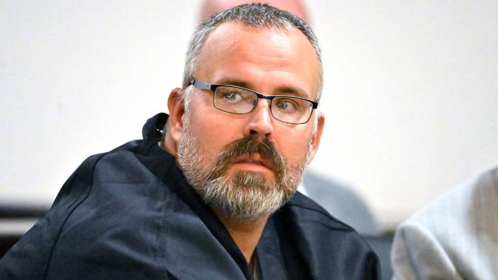 Defense lawyer seeks $50,000 bond for ex-sheriff charged in Kentucky judge's killing
