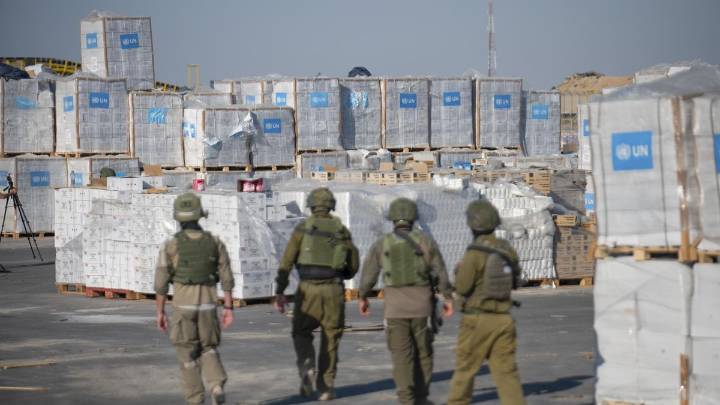 Más de 100 oenegés revelan que Israel no les dejó entregar ni un camión de ayuda humanitaria en Gaza