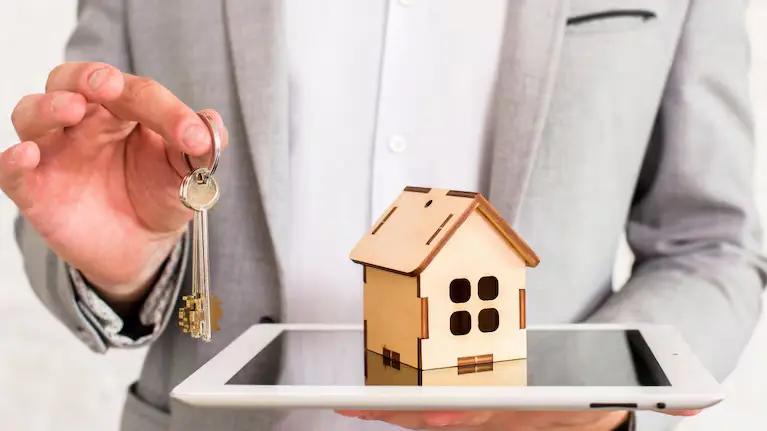 En cuántos años se compra una casa con un salario mínimo en América Latina: El incómodo lugar que ocupa nuestro país