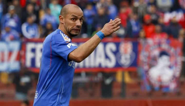 Marcelo Díaz explica el motivo de su polémico gesto que molestó en Colo Colo