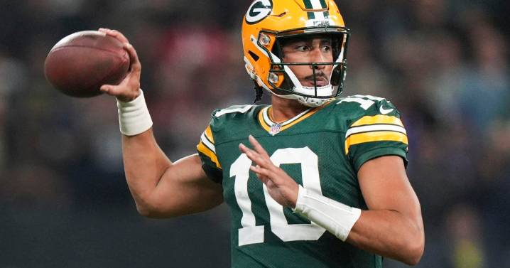 Jordan Love to have thumb surgery, not expected to miss Week 1
