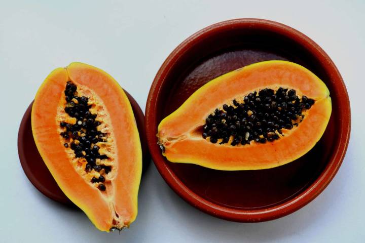 What Happens to Your Body When You Eat Papaya Seeds Regularly