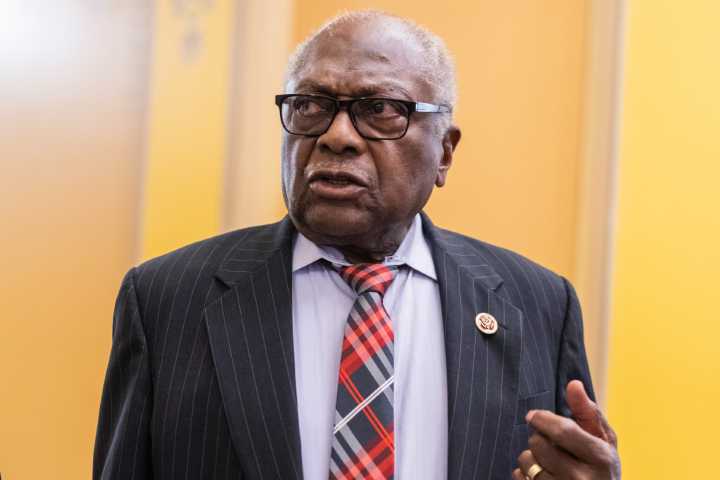 Clyburn blasts GOP proposal to oust him from Congress