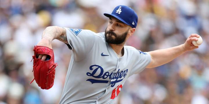 Tanner Scott returns from injured list for Dodgers