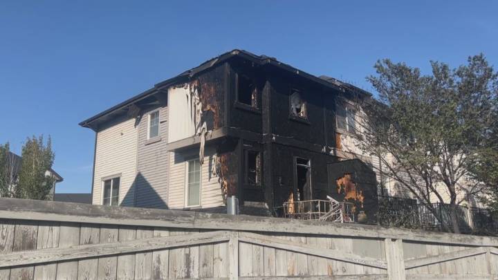 No injuries in two-alarm SE Calgary townhouse fire
