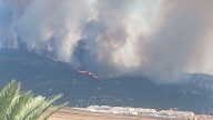 Vídeo | Nuevo incendio en Tarifa: desalojan todas las urbanizaciones a los pies de la Sierra de la Plata