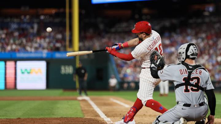 Cristopher Sánchez and Kyle Schwarber lead the Phillies past the Tigers 2