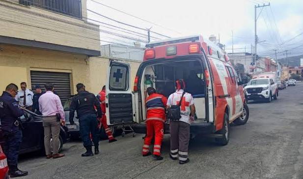 Trabajador recibe descarga eléctrica