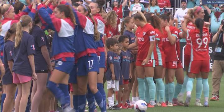 The Current clinch an NWSL playoff spot with a 2-0 victory over the Courage