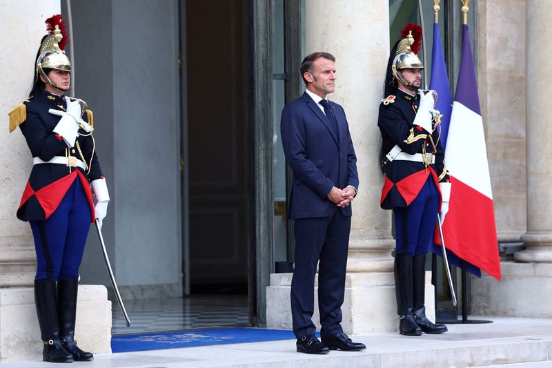Majority of French want new elections if government falls, polls show