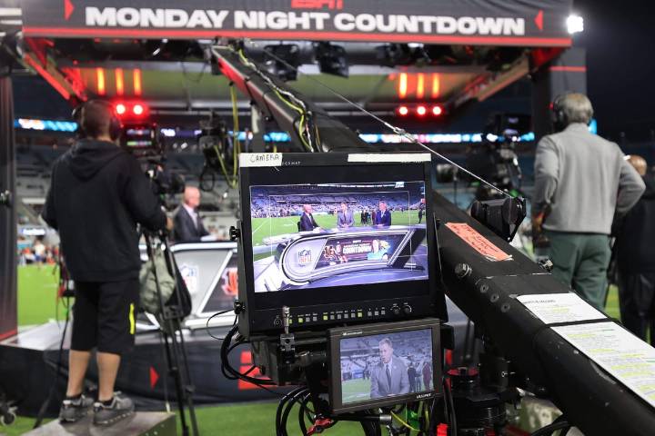 The ESPN-NFL megadeal looks and feels like a big trade. So we’re grading the participants.