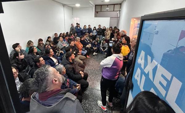 Barrio por barrio, Fuerza Patria La Plata inició la campaña de cercanía en distintas localidades