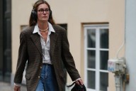 Por qué el uniforme de septiembre de las expertas en moda sigue siendo este, digan lo que digan las tendencias del otoño
