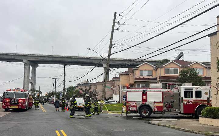 Gas main struck on Staten Island, National Grid says; large FDNY response