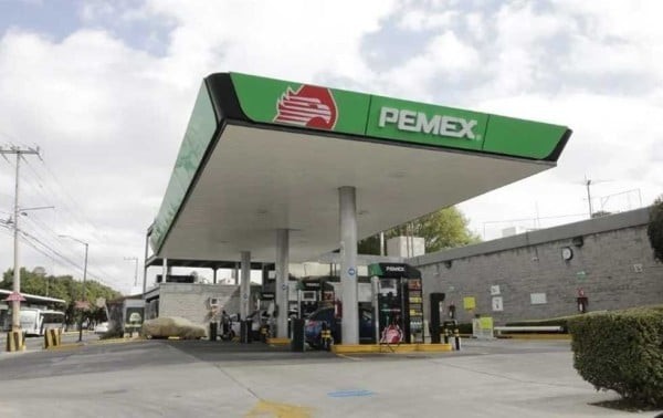 Padecen gasolineras retraso en abasto