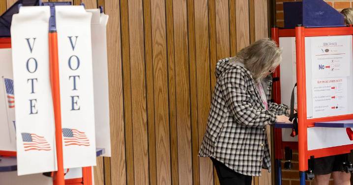 Eye On Illinois: Should elections board collect more or less info about registered voters?