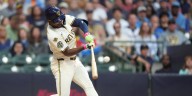 Monasterio and Durbin homer in the Brewers’ 7-5 victory over the Diamondbacks