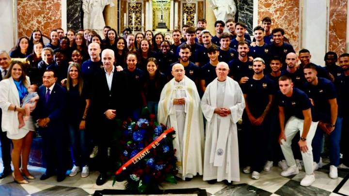 Pablo Sánchez: "Hace falta alguien en portería"