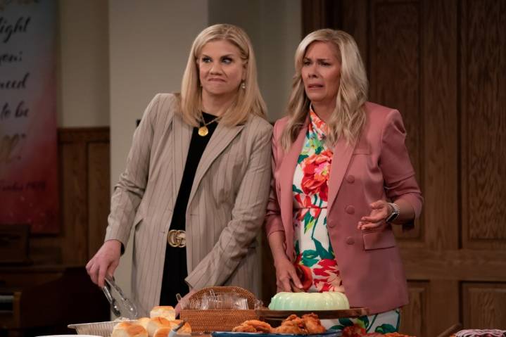 ‘Leanne’ review: From standup comedian to awkward sitcom star