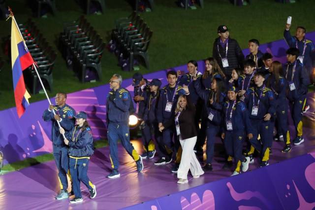 Arranca el ASU2025 con un espectáculo multicolor en el Defensores del Chaco
