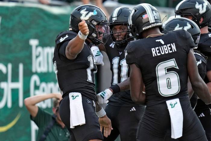 South Florida routs No. 25 Boise State 34-7 for 1st win over Top 25 since since 2016