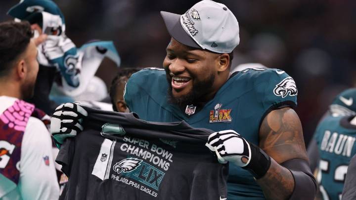 Eagles GM Howie Roseman explains trade to get Fred Johnson back