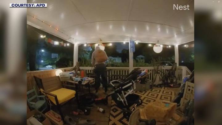 Police searching for info on multiple southeast Atlanta burglaries