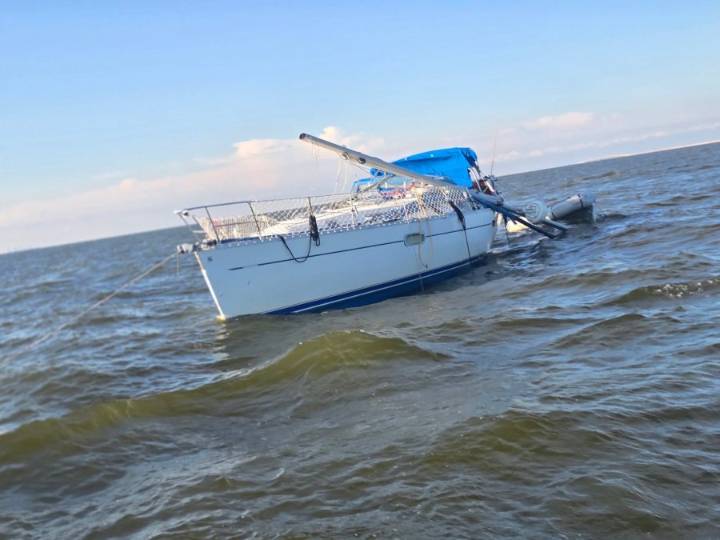 Man missing after sailboat crash in Lake Pontchartrain