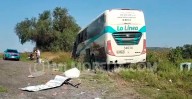 Choque de camioneta contra autobús deja tres lesionados, en tramo Morelia