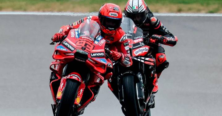 Marc Márquez vuelve del parón veraniego como se fue