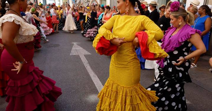 Feria de Málaga: entre Historia, aglomeraciones y trajes de flamenca