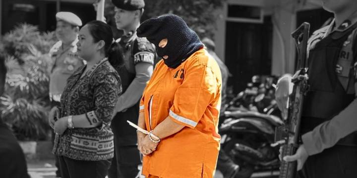 Peruana detenida en Bali con 1,4 kilos de cocaína escondidos en juguete sexual y ropa interior enfrenta posible pena de muerte
