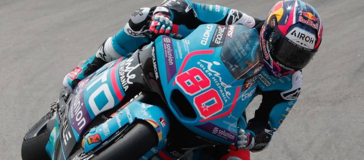 El colombiano David Alonso logró su primera victoria en Moto2