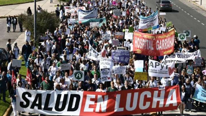 El Senado trata la emergencia pediátrica, los trabajadores del Garrahan convocan a paro y movilización