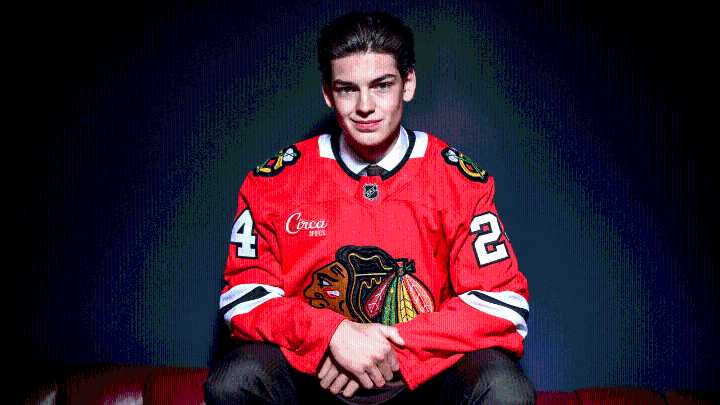 Blackhawks prospect Boisvert embracing change ahead of 1st year at Boston University