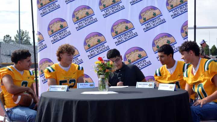 Mountain trip helps Mayfield football form strong bond for 2025 season