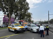 Persiste congestión vial por socavón en avenida Ignacio Zaragoza
