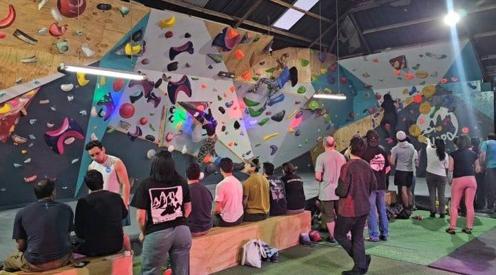 Con modernas y mejores instalaciones “Japo Boulder” inauguró nuevo muro de escalada en Punta Arenas
